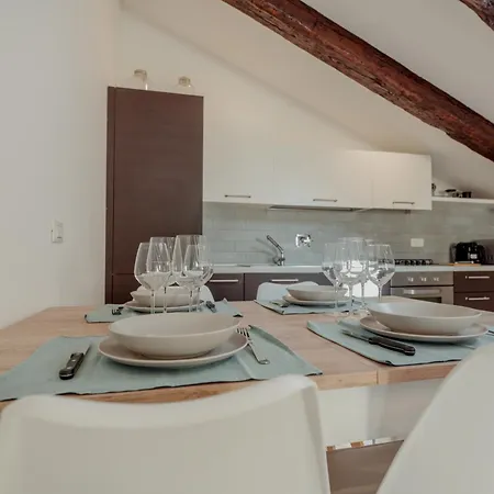 La Mula De X4 Stazione Trieste